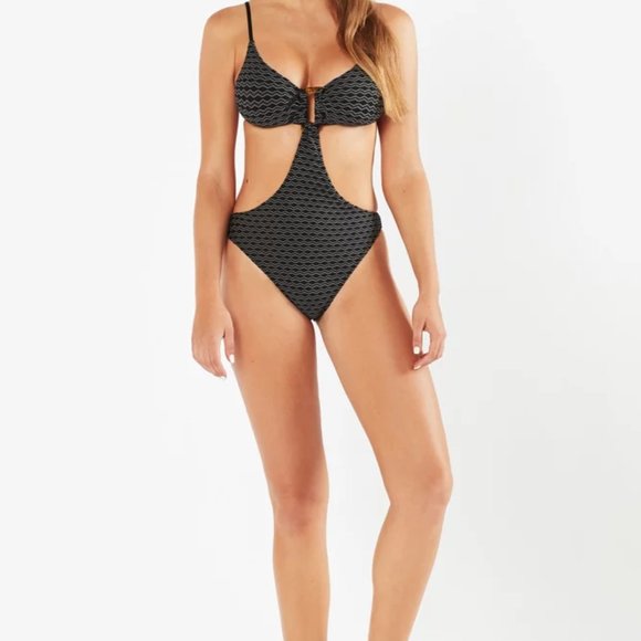 Tigerlily Maelys Sexy One Piece in Noir Size 10 and 14 - Picture 3 of 9